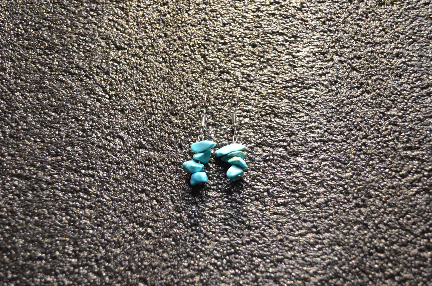 THREE PEACE SET OF TURGUOIS WIRE EARRINS