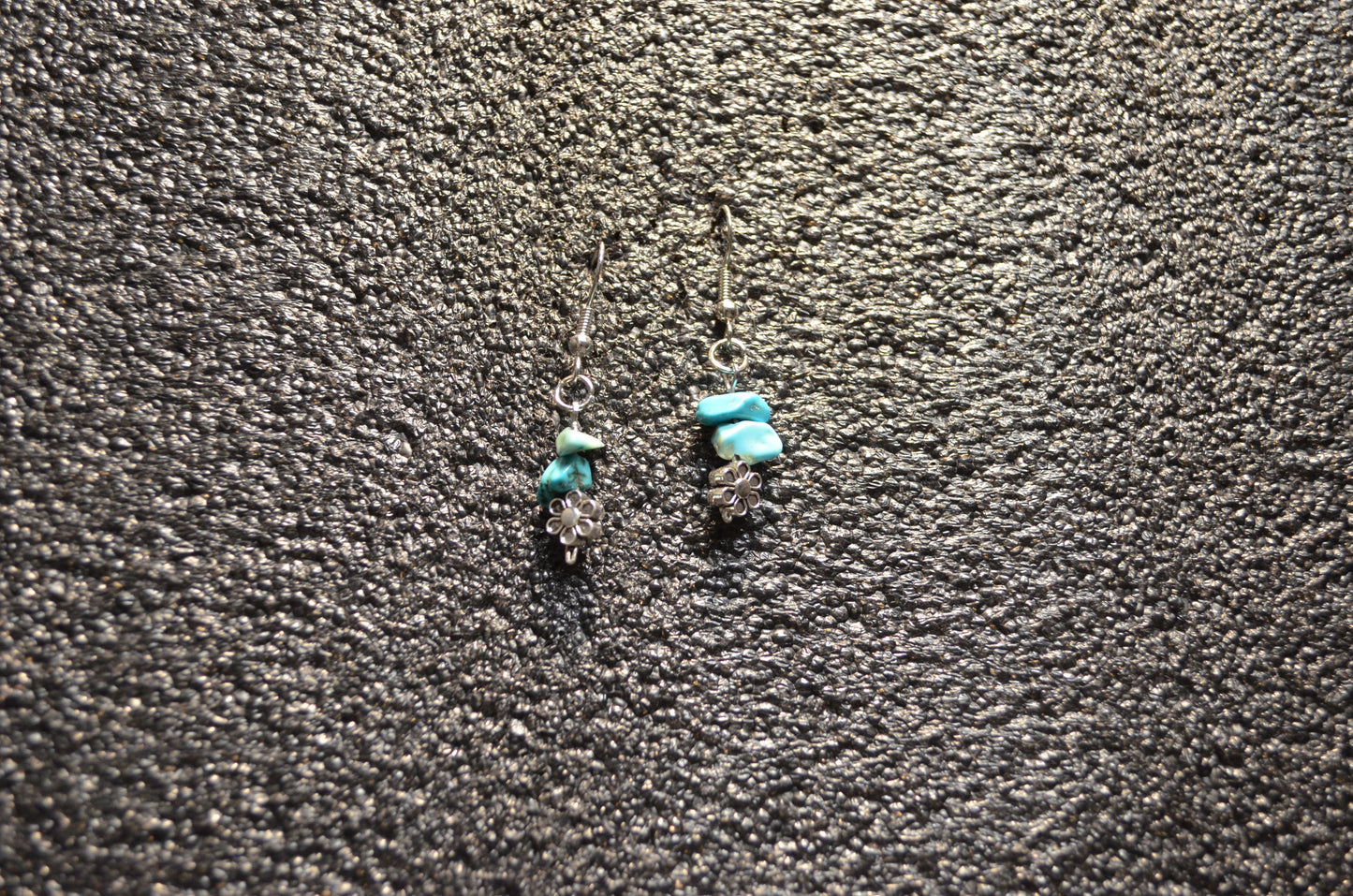 THREE PEACE SET OF TURGUOIS WIRE EARRINS