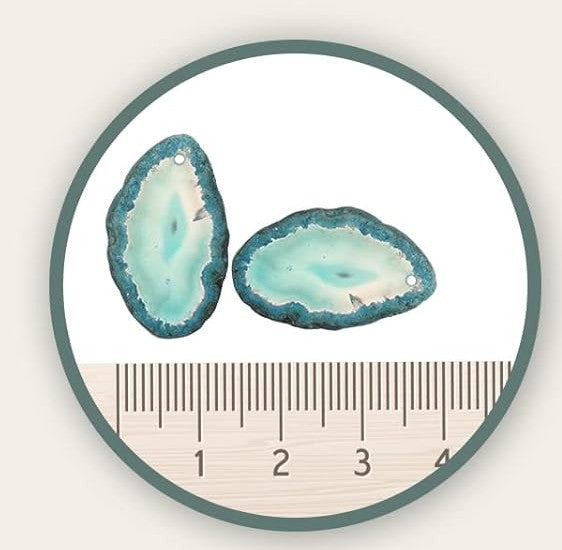 CLEAR GREEN AGATE EAR RINGS