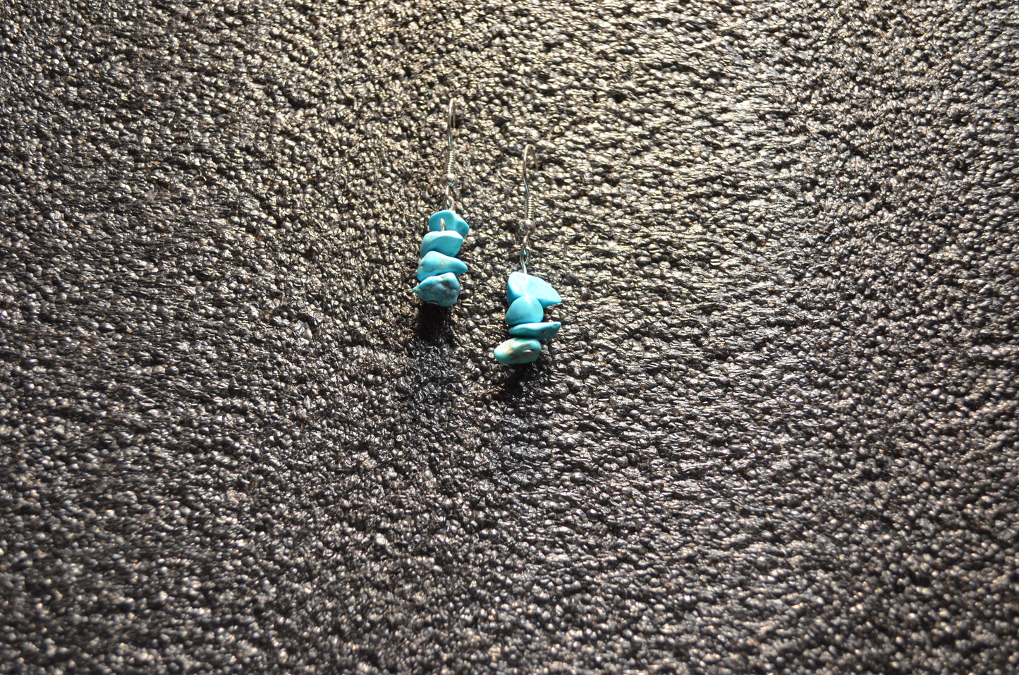THREE PEACE SET OF TURGUOIS WIRE EARRINS