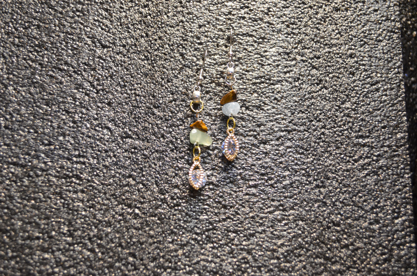 SMOKEY TIGER EYE TEAR DROP ZIRCONIA PENDANTE EAR RINGS