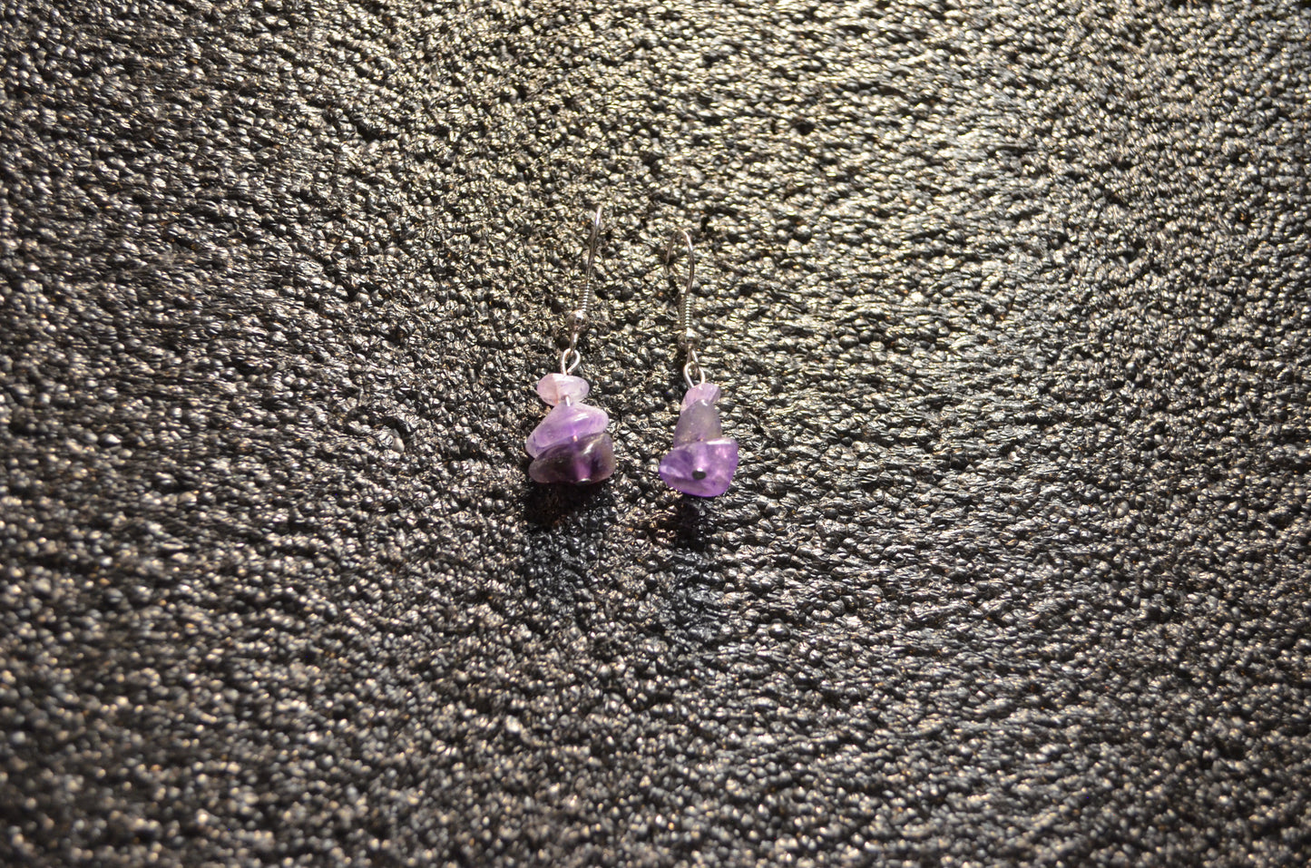 AMETHYIST GEN STONE WIRE EAR RINGS
