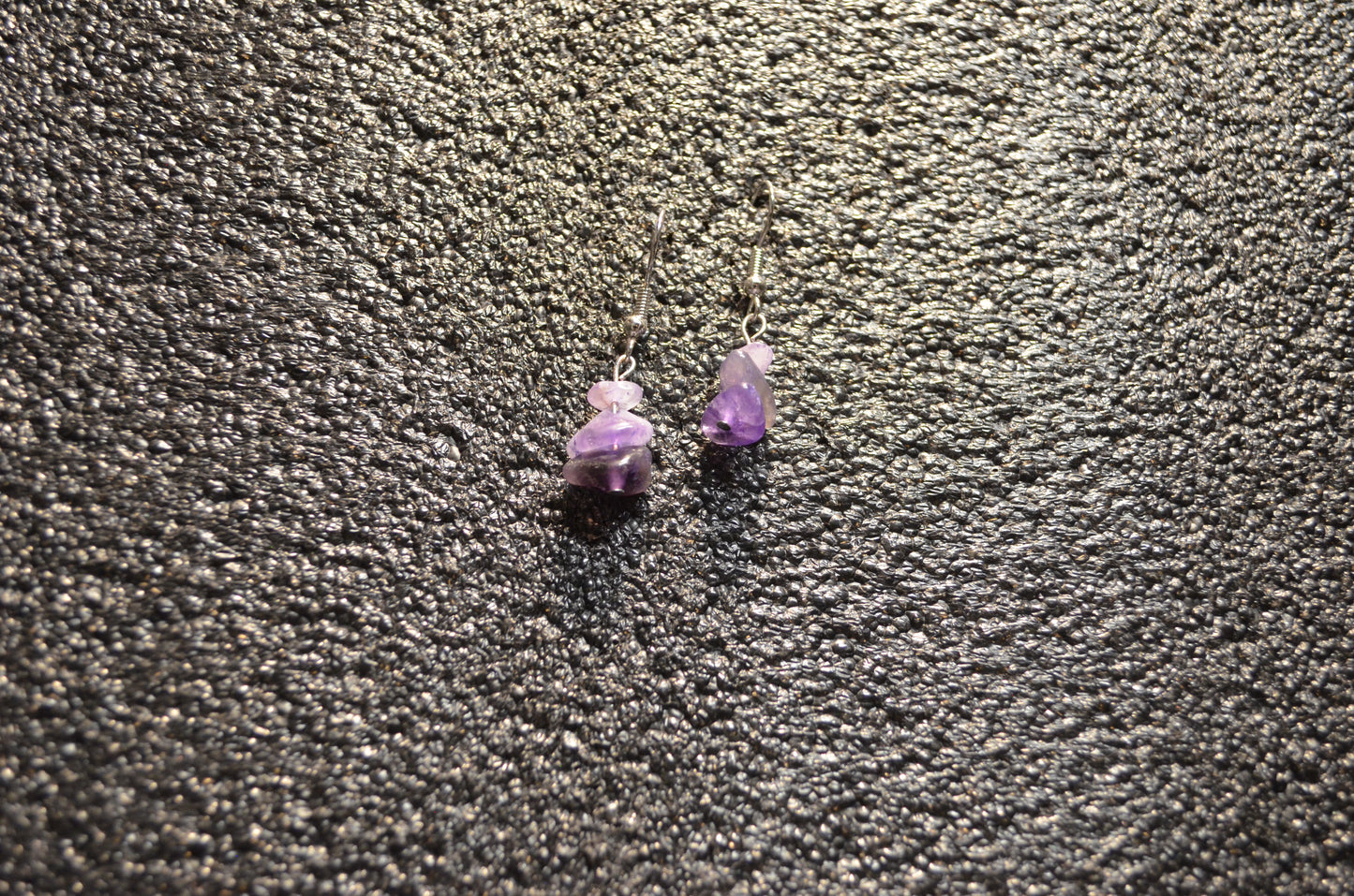 AMETHYIST GEN STONE WIRE EAR RINGS