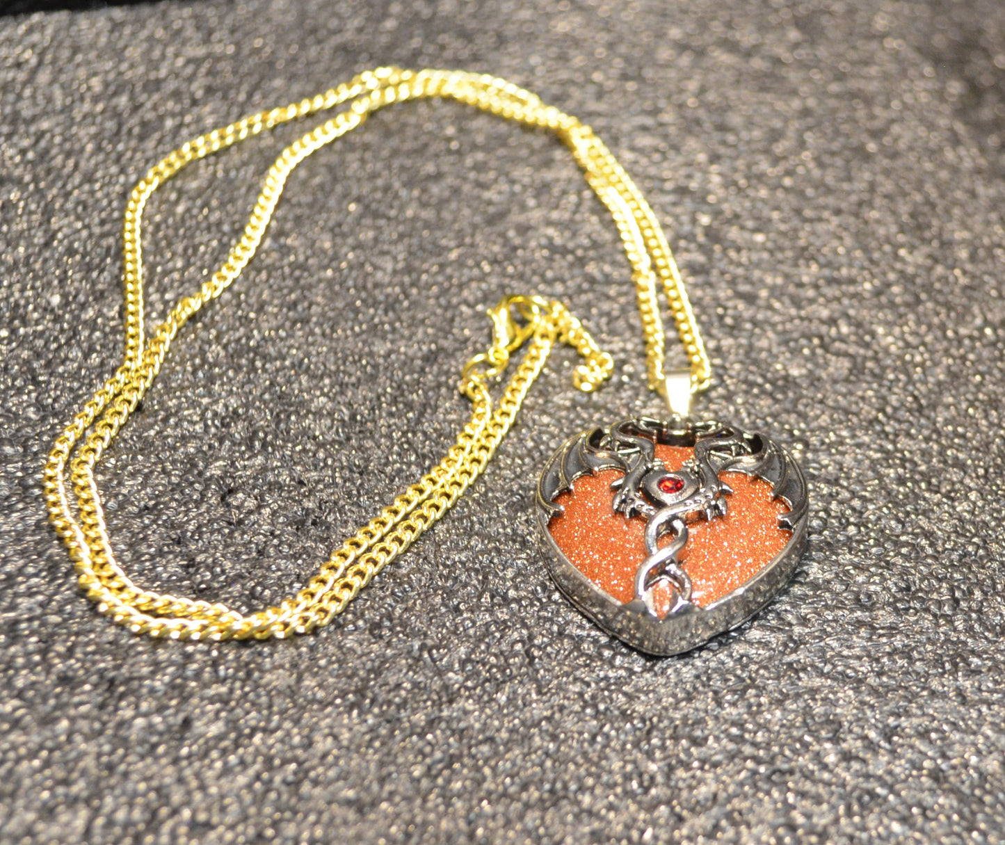 GOLD SAND STONE DRAGON HEART PENDANT  GOLD CUBA CHAIN NECKLACE